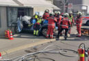 Schweiz: Schwerer Unfall zwischen mehreren Autos in Zürich: Frau in kritischem Zustand