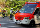 D: Krankentransportwagen kracht in Oberhausen gegen Baum → vier mittelschwer Verletzte