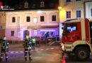 Oö: Großes Fassadenelement vor Lokal am Marktplatz in Lambach abgestürzt