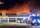 Nö: Großbrand nach Pkw-Kollision mit Gebäude in Hollabrunn → ein Toter