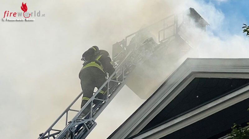 D: Dachstuhlbrand An Mehrfamilienhaus In Der Südstadt In Bonn → Zwei ...