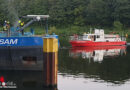 D: Brandrauch auf Tankschiff in Oberhausen