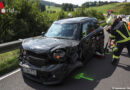 Oö: Schwerer Unfall zwischen zwei Pkw auf der Salzkammergutstraße