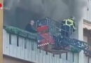 Italien: Ausgedehnter Brand in Hochhaus in Bozen → Mieter von verqualmten Balkon gerettet