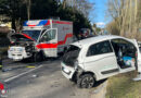 D: Rettungswagen kollidiert auf Einsatzfahrt in Essen mit einem Pkw