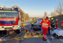 Oö: Feuerwehr rettet auf B 122 in Sierning eine Person aus deformierten Auto