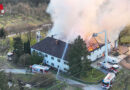 Nö: 10 Wehren bekämpfen Bauernhof-Großbrand (B4) in Wieselburg