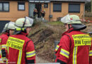 D: Ausströmendes Gas bei Baustelle an Einfamilienhaus in Brackel → Leitung mit Spreizer abgedrückt