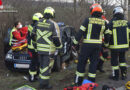 Nö: Pkw-Unfall mit Menschenrettung und Rettungshubschrauber-Einsatz auf der B60 in Ebenfurth