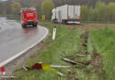 Oö: Sattelschlepper-Ausritt in Feld in Steinerkirchen an der Traun