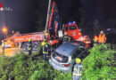 Oö: Auto drohte in Bad Goisern in Bach zu stürzen