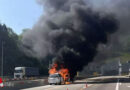 Schweiz: Vollbrand eines Pkw vor dem Belchentunnel (A 2, Eptingen)