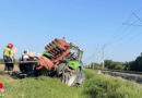 Bgld: Traktor mit Pflug in Schattendorf in Entwässerungsgraben gerutscht