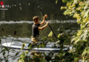 D: Feuerwehr am Stand Up Paddle zur Entenrettung