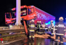 Stmk: Lkw auf B 54 bei Ludersdorf gegen Betonpfeiler geprallt