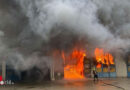 Nö: Großbrand in der Postbus-Garage in Zwettl → 9 Feuerwehren und Sondereinheit „Cobra“ (Gasflaschenbeschuss) im Einsatz