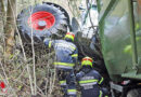 Stmk: Traktor mit Anhänger auf der L 517 in Seckau verunfallt