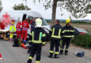 Nö: Transporter kracht in Grafenwörth gegen abgestelltes Fahrzeug und Baum