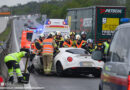 Oö: Sportwagen auf A1 bei Linz verunfallt