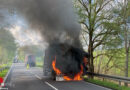 D: Brennende Baumstämme auf Lkw in Groß Plasten