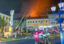 Oö: Ein Todesopfer (53) und 14 Verletzte bei Wohnhaus-Feuer am Stadtplatz in Rohrbach-Berg