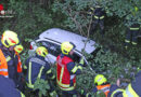 Oö: Pkw bei Unfall in Hofkirchen a.d. Trattnach im Bach gelandet