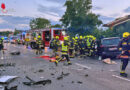 Nö: Pkw prallt auf LB 17 bei Günselsdorf gegen Linienbus → Feuerwehr befreit eingeklemmte Lenkerin