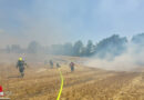 Oö: Vollbrand einer Rundballenpresse auf Feld in Niederwaldkirchen