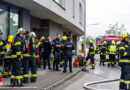 Oö: Langwieriger Einsatz bei Kellerbrand in Wohn- und Geschäftsgebäude in Perg