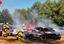 D: Fahrzeugbrand auf Parkplatz in Xanten-Wardt