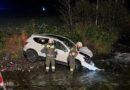 Stmk: Pkw landet nach Verkehrsunfall in Pusterwald in Bachbett, Lenker verletzt