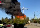 Kanada: Massiver Brand auf Mehrfamilienhaus-Baustelle lässt Turmdrehkran umstürzen