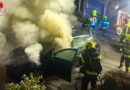 Oö: Fahrzeugbrand in St. Florian → Gartenschlauch verhindert Schlimmeres