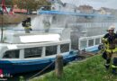 D: Brand auf Fahrgastschiff in Stuttgart