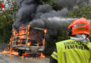 Oö: Vollbrand eines Lkw in Laakirchen