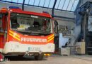 Bayern: Löschanlage und Feuerlöscher erfolglos → brennende Papierballenpresse in München