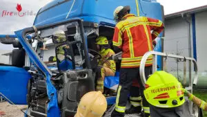 Bayern: Begeisterung fr KFV Lehrgangsangebot ? Technische Rettung am Lkw ? Spezialausbildung fr 23 Feuerwehrleute