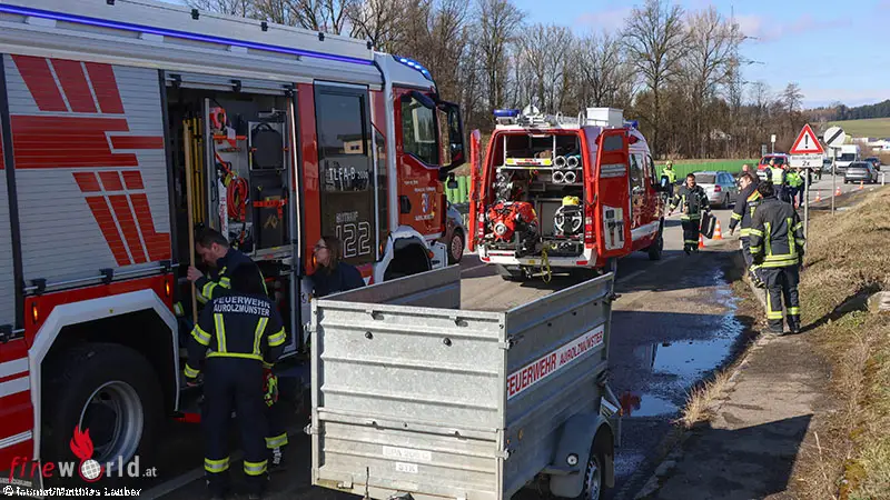 O-Gr-ere-Menge-Diesel-bei-Unfall-auf-Hausruckstra-e-in-Aurolzm-nster-ausgetreten