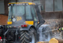 Oö: Kabelbrand an einem Traktor in landwirtschaftlichem Gebäude in Vorchdorf